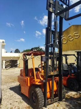 Empilhadeira Hyster, ano 98, 3 toneladas,