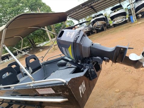 Barco em alumínio 
