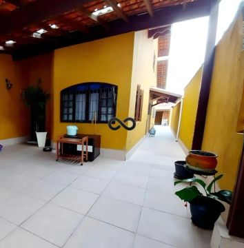 Vendo Essa Casa No São Jorge, Próximo A Loja Mulheres De Luxo. Entrega Imediata