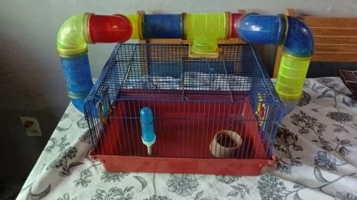Gaiola para hamestes e roedores 