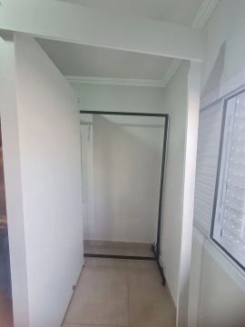 Provador de canto em mdf com cortina