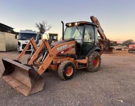 Retroescavadeira CASE 580 N-Parcela