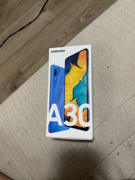 Samsung Galaxy A30 - Semi novo 
