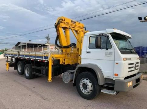 Vw 24-220 Worker com Munck PHD