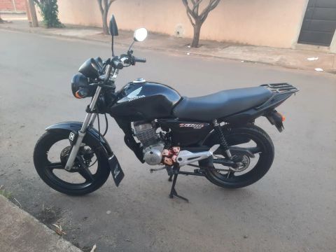 Titan 150