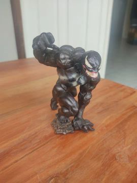 Boneco Venom - Action Figure Colecionável
