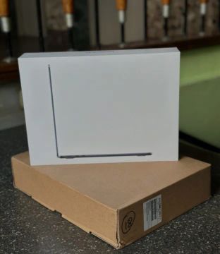 MacBook Air M3 13.3'' 512GB SSD 16GB RAM | Lacrado