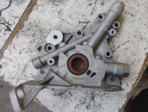 Bomba de óleo corsa