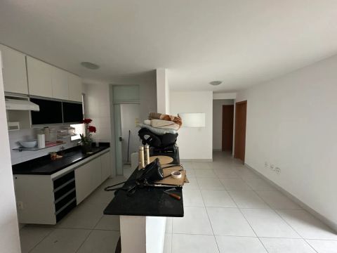 Apartamento três quartos com armários