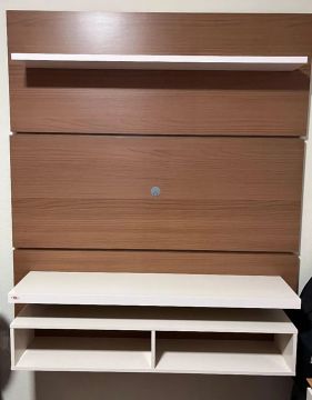 Painel para TV com 3 prateleiras