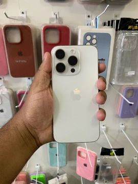 LINDOOOO 15 PRO SILVER PRATA 256GB