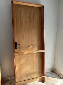 Porta completa tamanho 80