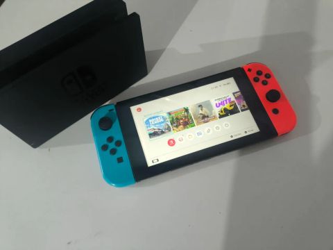 Nintendo Switch com defeito faço envio para todo o Brasil/Olx pay