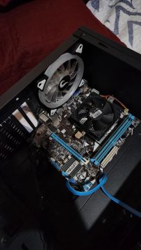 Placa-Mãe PC World , processador ryzen3 2200g , 8 de ram e 1tb de armazenamento 