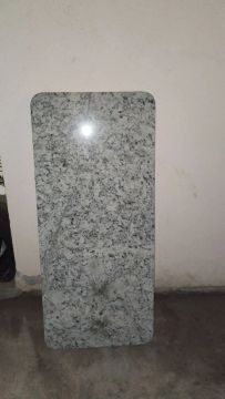 Granito cinza com Branco - 1,13m x 0,50m