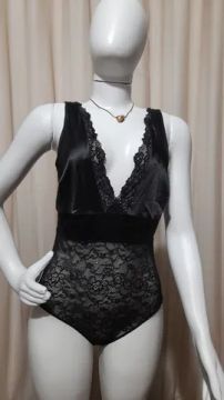 Body da LILLY<br>em Renda<br>e Elastano<br>?veste M<br>