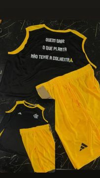 Conjunto de Futebol Adidas Flamengo - Uniforme Completo com frases personalizadas 