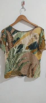 Blusa Estampa Tropical