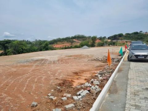 Lote disponível no condomínio  Reserva Alferes em Bom Despacho