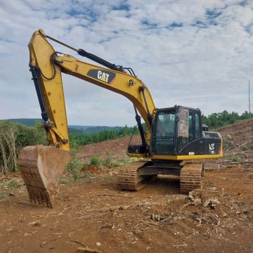 Escavadeira Cat 318 2015