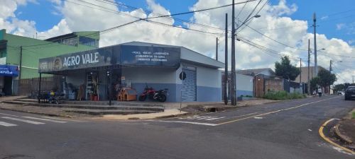 Imóvel comercial de esquina. Excelente