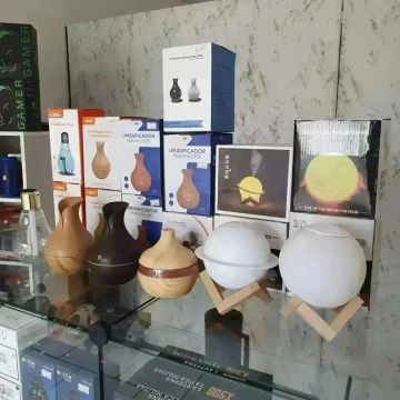 Umidificadores de ar/ difusores de fragrância.