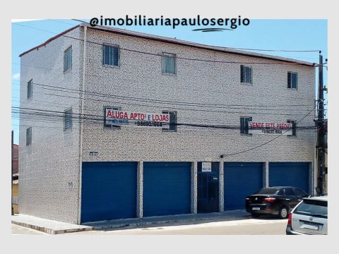 PRÉDIO À VENDA  Residencial e Comercial  4 Aptos e 4 Lojas