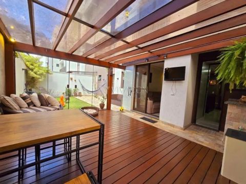 APARTAMENTO com 2 dormitórios à venda por R$ 700.000,00 no bairro Água Verde - CURITIBA / 