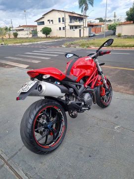 Ducati MONSTER 796 2013 Troco por carro