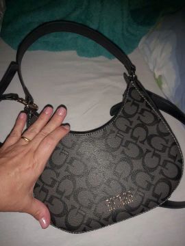 Bolsa guess nunca usada 