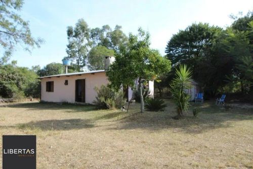 Chácara com 6 hectares e casa com 2 dormitórios por R$ 600.000,00 na Rua Robledo