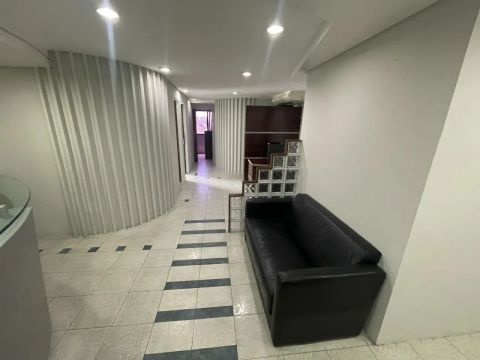 Oferta Exclusiva Para Seu Negócio ! Excelente Sala 70 m2 Mobiliada na Washington Soares Fo