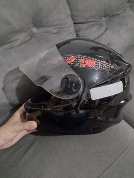 Capacete de Moto Feminino Preto