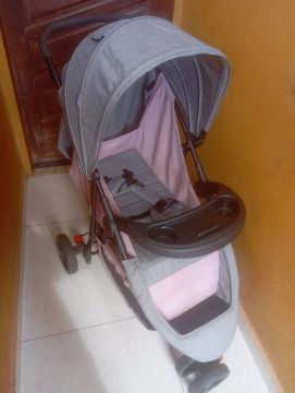 Carrinho de Bebê Cosco Dobrável
