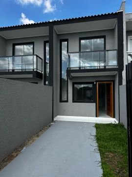 Sobrado a venda com  65m²; 03 quartos no  Tatuquara - Curitiba - PR