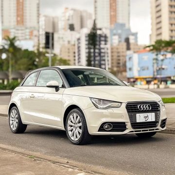 AUDI A1 TFSI ATTRACTION 73.800km impecável 