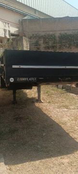 Carreta tampa bx três eixos 