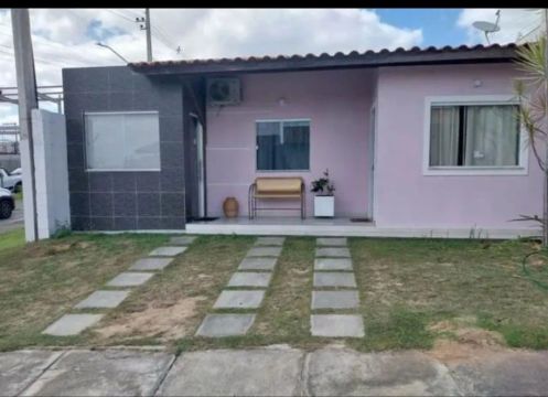 Alugo casa mobiliada em condomínio