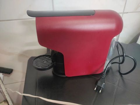 Máquina de Café Espresso Vermelha