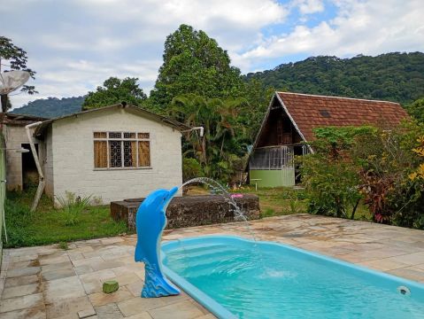 Casa Temporada com Piscina em Local Tranquilo