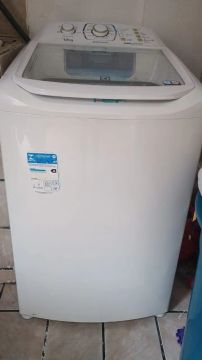 Máquina de lavar 12kg Eletrolux 