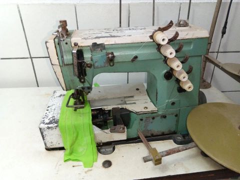 Máquina de Costura Industrial - Galoneira KANSAI SPECIAL