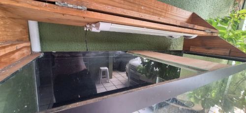 AQUARIO COM SUPORTE