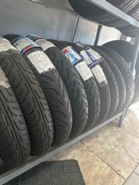 Pneus novos para moto 