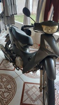 Vendo Honda biz + 2008 completa 