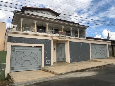 Casa Residencial no Ibituruna, 3 Suítes E Home Office - Montes Claros/MG