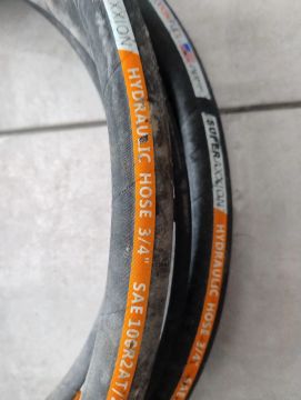 Vendo algumas mangueiras hidráulica 