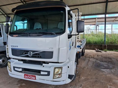 Caminhão Volvo