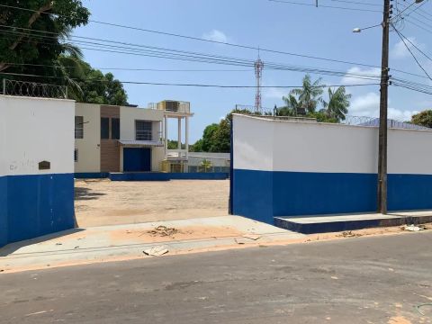 LOCAÇÃO - PRÉDIO/COMERCIAL | ARAÇAGY* 875 m .