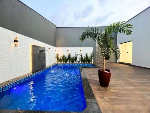 Casa  4 Suítes - Alto Padrão Ao lado da JK  - Alto Padrão - No Centro